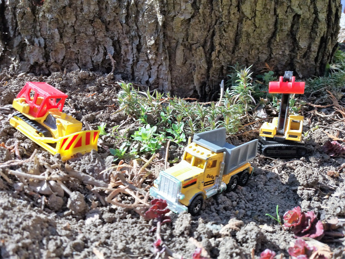 matchbox macau thailand peterbilt dump truck peterbilt atlas excavator excavator caterpillar d9 tractor bulldozer