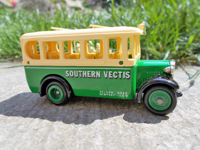 lledo dennis southern vectis days gone dennis bus old timer 1986