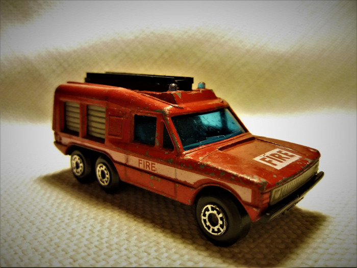 matchbox carmichael commando range rover 1982 1983 england lesney