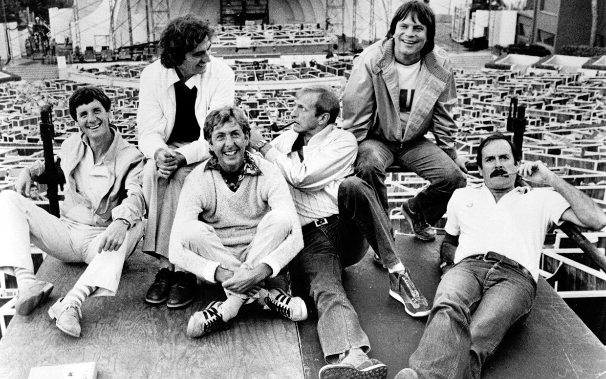 Monty Python John Cleese Graham Chapman Michael Palin Terry Jones Eric Idle Terry Gilliam George Harrison Gyalog galopp Brian élete CoolTour Starlight