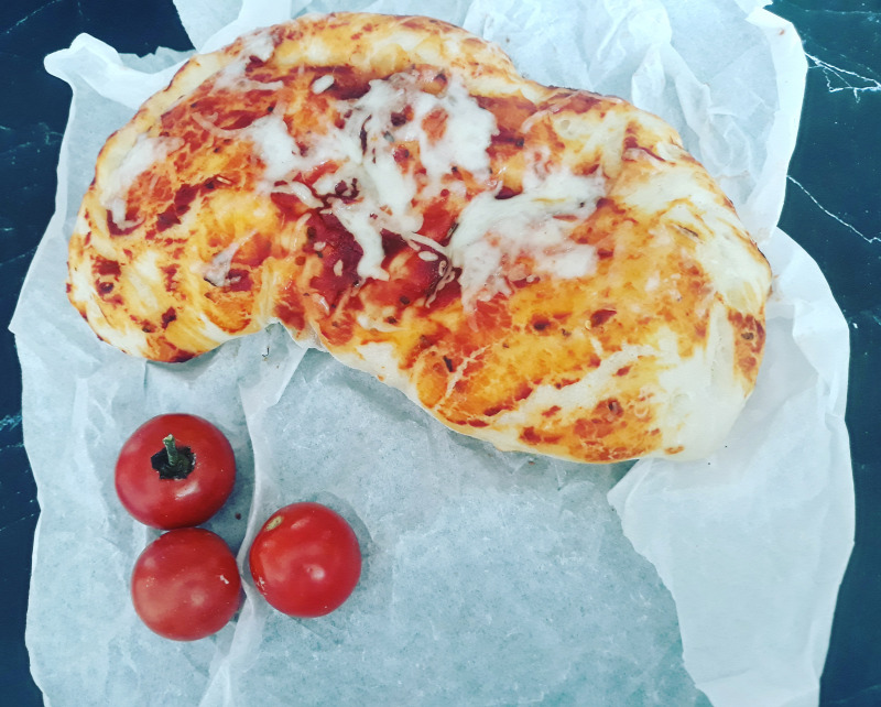 calzone  töltött pizza  olaszos  recept  gasztro  ebéd  vacsora