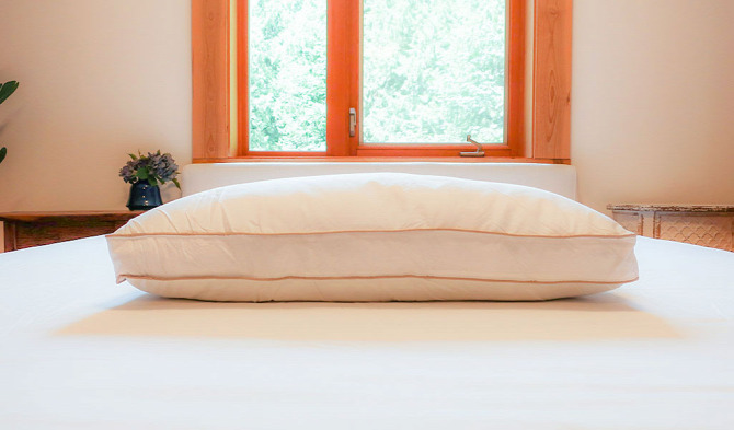 Discover the Ultimate Comfort: Why Down Pillows Are a Must-Have for Your Bedroom
