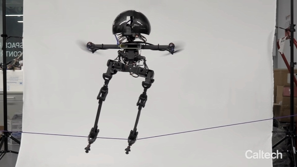 Caltech robot drón