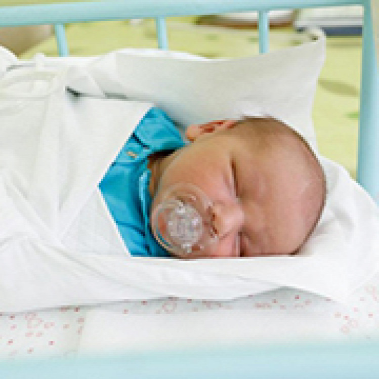 kórházteszt szülés