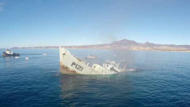 hajó süllyesztés mesterséges robbanás zátony