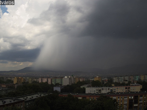 Pécs légzuhatag eső